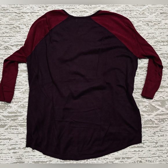 Old Navy Color-block Knitted Sweater. Large - Picture 6 of 11